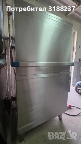 Немска миялна машина за тави и кухненска посуда Winterhalter