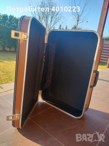 Продавам ретро куфар – запазен, снимка 4 - Антикварни и старинни предмети - 53843556