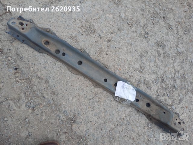 Греда под радиатор тойота ярис 2006-20011 , снимка 2 - Части - 44270279