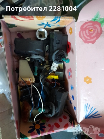 Ауди а4 б6 моторчета фарове, снимка 2 - Части - 52103799