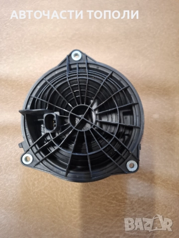 Дръжка външна багажник VW Golf 6, снимка 2 - Части - 52286754