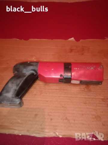 Монтажен пистолет HILTI DX 600 N , снимка 2 - Други инструменти - 53154437