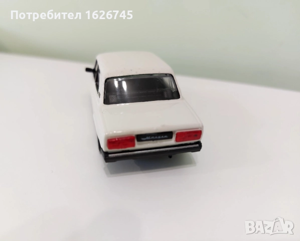 ВАЗ 2107 1:43 Deagostini, снимка 4 - Колекции - 52421492