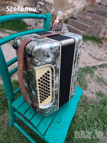 Акордеон 40 баса , снимка 2 - Акордеони - 53710750