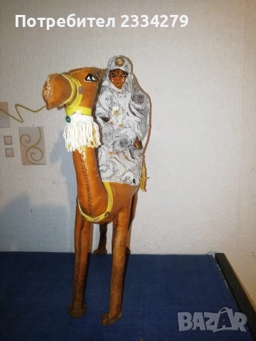Винтидж ръчно изработена статуя от кожа ,,Арабска жена на камила", снимка 2 - Антикварни и старинни предмети - 53137166