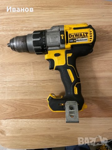 Безчетков винтоверт DEWALT DCD 996