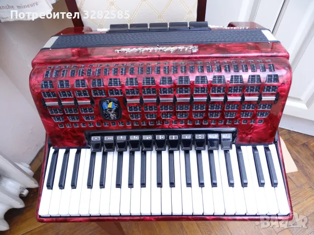 Акордеон Велтмайстер Метеор 120 баса НОВ, снимка 4 - Акордеони - 49074533