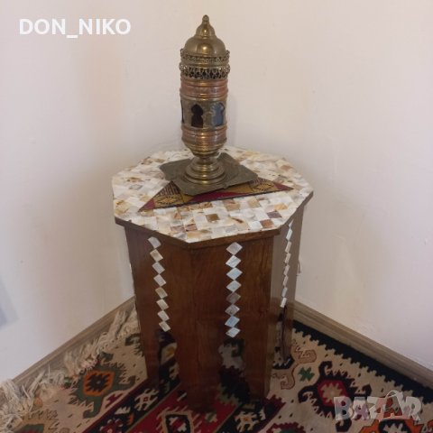 Османска масичка , инкустрация със седеф, снимка 1 - Антикварни и старинни предмети - 39690398