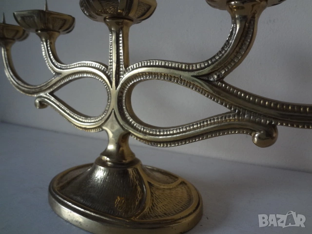 Месингов свещник за 5 бр. свещи от Италия, снимка 3 - Антикварни и старинни предмети - 53079238