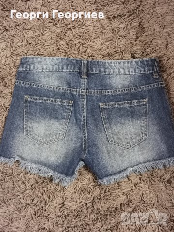 Страхотни маркови дънкови панталонки Bebe, снимка 4 - Детски къси панталони - 41536840