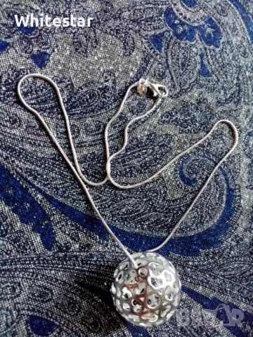Дамско посребрено колие с кълбо