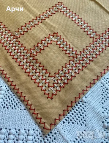 Ръчно бродирани карета, снимка 8 - Покривки за маси - 48282689