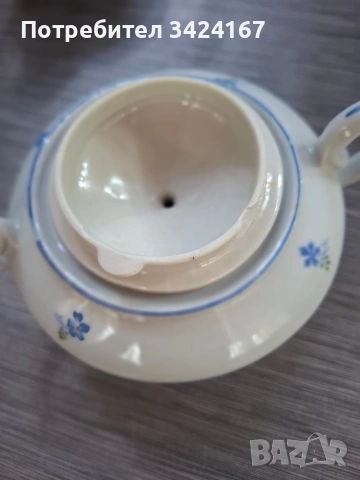 Захарница, латиера и чайник от порцелан , снимка 5 - Сервизи - 53748054