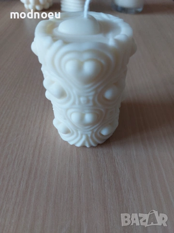 Голяма свещ Сърца, снимка 2 - Романтични подаръци - 53026762