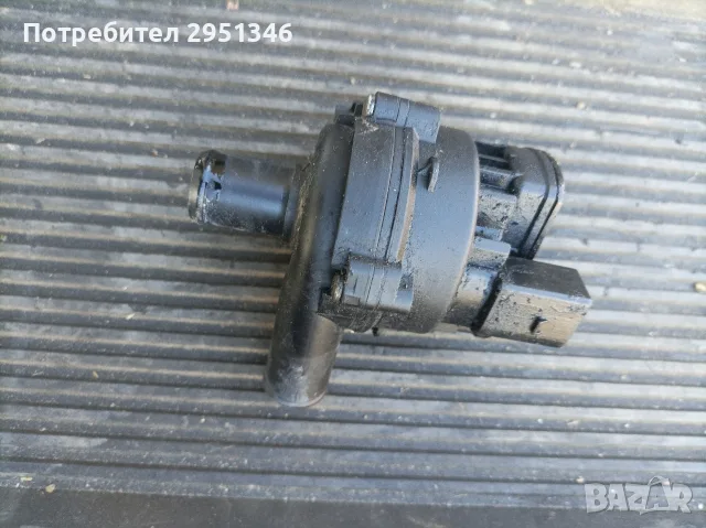 Външна водна помпа Mercedes GLC W253 X253 A2118350364