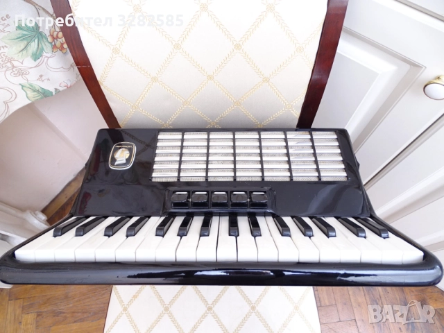 Акордеон Велтмайстер Стела 60 баса, снимка 8 - Акордеони - 52642148