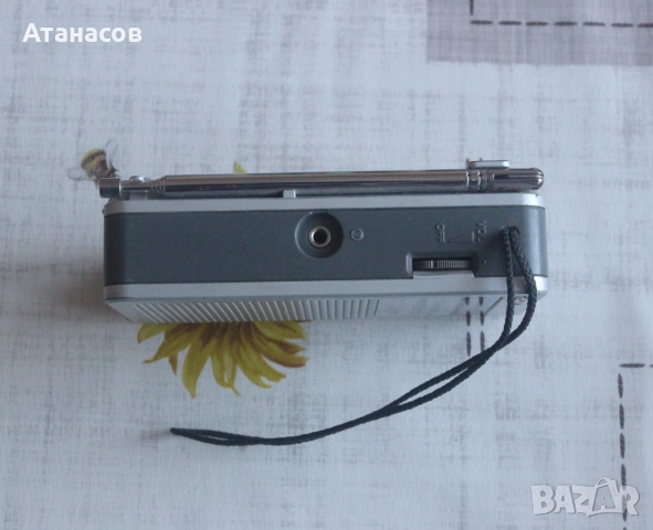 Малко джобно радио Sony, снимка 4 - Радиокасетофони, транзистори - 52774625