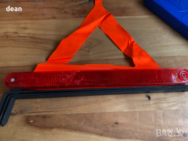 Авариен триъгълник BMW, снимка 6 - Аксесоари и консумативи - 53138319