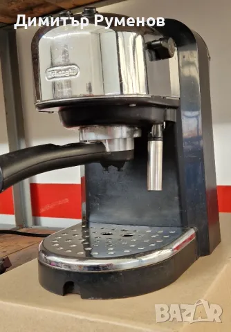 Кафемашина DeLonghi, снимка 2 - Кафемашини - 49388913