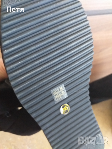 Чисто нови ботуши с интересна подметка, красиви и удобни , снимка 5 - Дамски ботуши - 36351332