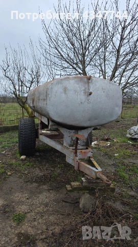Продават се 2 броя цистерни: с коша е 4.5кубика. Другата 3.2 кубика., снимка 5 - Ремаркета - 53664756