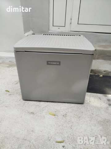 Хладилник Dometic на 12*220 V- gaz -41 литра, снимка 13 - Хладилни чанти - 52814249