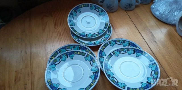 Шест порцеланови чинийки с диаметър 15см, снимка 5 - Сервизи - 53394486