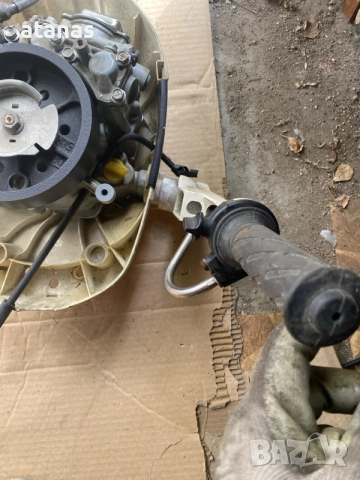 двигател Suzuki df2.5, снимка 3 - Воден транспорт - 56064173