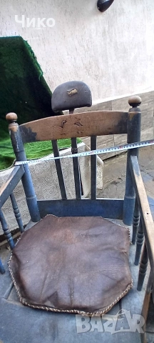 Стар дървен въртящ се бръснарски стол, снимка 10 - Антикварни и старинни предмети - 53865912