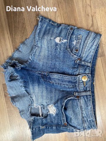 Дънкови къси панталони по 5 лв, снимка 3 - Къси панталони и бермуди - 40876776