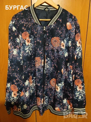 4xl Красиво цветно есенно/пролетно якенце с модерен дизайн с подплата като ново