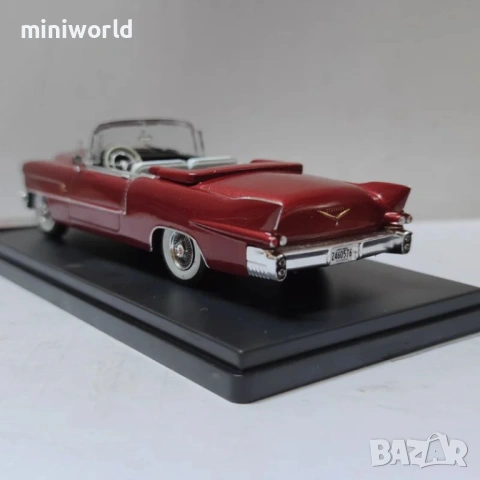 Cadillac Eldorado Biamitz 1956 - мащаб 1:43 на Premium-X моделът е нов в PVC диспей-кейс, снимка 3 - Колекции - 53115811