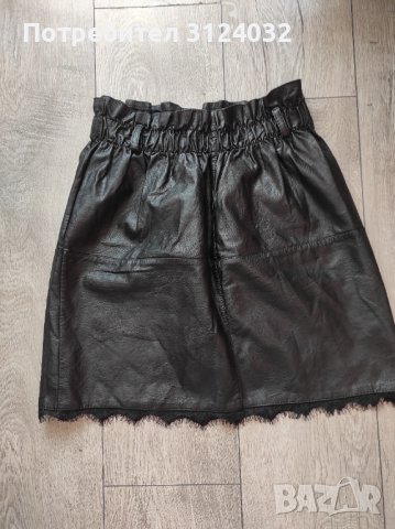 Продавам черна кожена пола