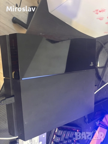 Хакнат Ps4 FAT 500GB 10 вкарани игри, снимка 2 - PlayStation конзоли - 56331668