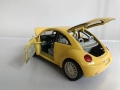 Volkswagen New Beetle 1998 г , Bburago, Мащаб 1:18 , Italy. , снимка 5