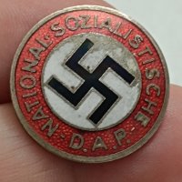 Оригинален Германски Нацистки Знак НСДАП (NSDAP)

, снимка 2 - Антикварни и старинни предмети - 44261613