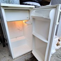 Хладилник Zanussi с вътрешна камера модел : ZC 194 R Зануси, снимка 12 - Хладилници - 41902197