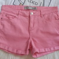 Розови къси дънкови панталонки , снимка 2 - Къси панталони и бермуди - 41327326