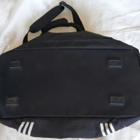 Спортна чанта Adidas. Размери 57 x 30 x 22 см, снимка 9 - Чанти - 44590101