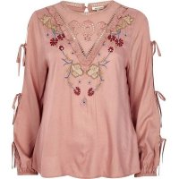 ИЗКЛЮЧИТЕЛНО КРАСИВА риза/блуза с бродерия с отворени ръкави в цвят пепел от рози , снимка 1 - Ризи - 38730346