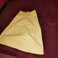 Жълта пола от плътен плат, снимка 3 - Поли - 39343860