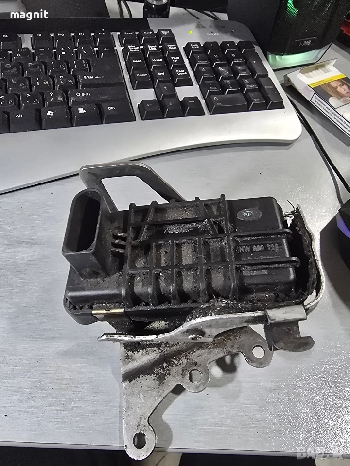 6NW009228 МОТОРЧЕ АКТУАТОР ТУРБИНА BMW E60 3.0 D, снимка 1