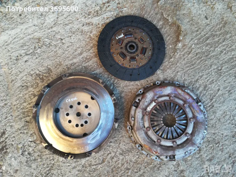 Kia Ceed 1.6 CRDI Киа Сийд Сиид маховик съединител феродов притискателен диск притискател, снимка 1