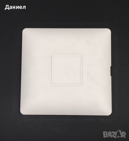 Ubiquiti UniFi AP-AC access point (UAP-AC) 1300Mbit/s, снимка 1