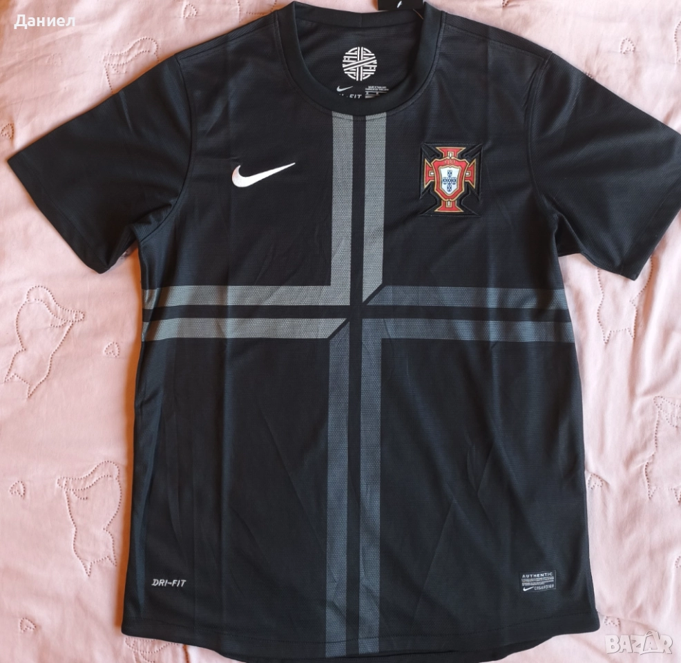 Трети екип на Португалия от сезон 2012-13, снимка 1