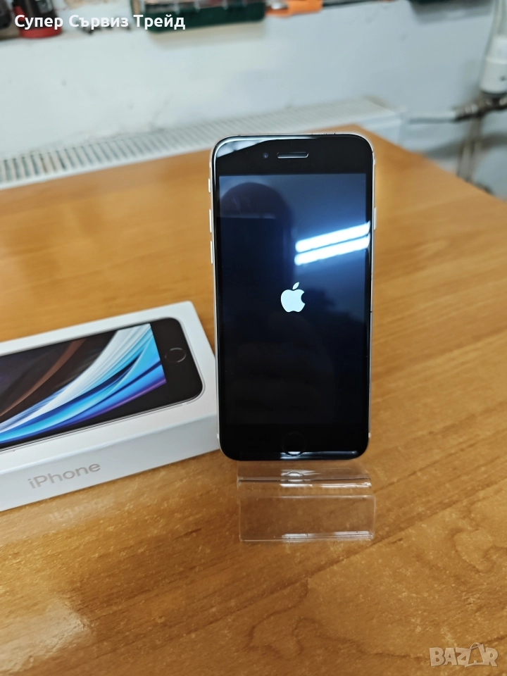 iPhone SE 2020, снимка 1