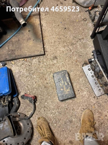 Поставка пяната и други инструменти на Ауди Audi A8 D4 H4 само за 20лв. 4h0864317