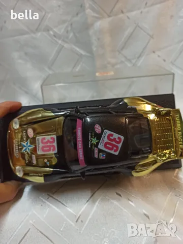 Количка за колекция PORSCHE- Famous Racer 1:24 в запазен вид с кутия ,цена 80 лв, снимка 8 - Колекции - 50232477