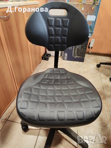Стол на колелца, снимка 1 - Столове - 41281203