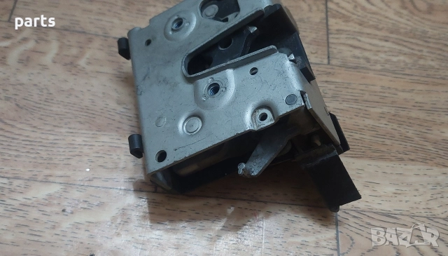 Задна Дясна Брава - Ключалка Ауди A3 8L (2) - 4A0839016D, снимка 3 - Части - 52796943